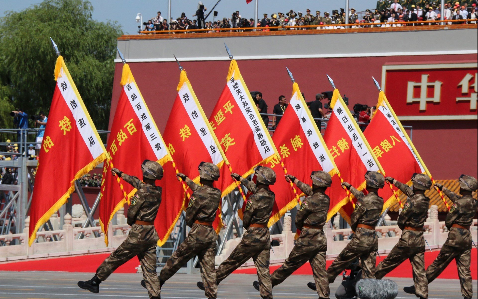 球场上的科技革命:虚拟实境与增强现实的应用,虚拟足球场