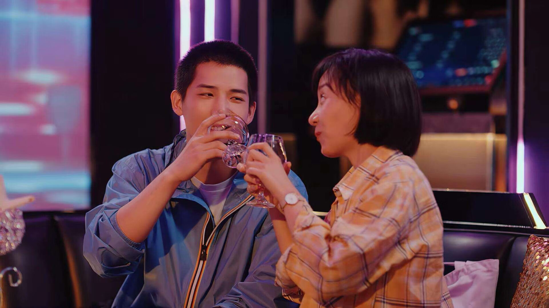 恩多比·恩乔：助攻与得分兼备，完美展现南非队全能进攻风采，恩多罗是哪个国家的城市