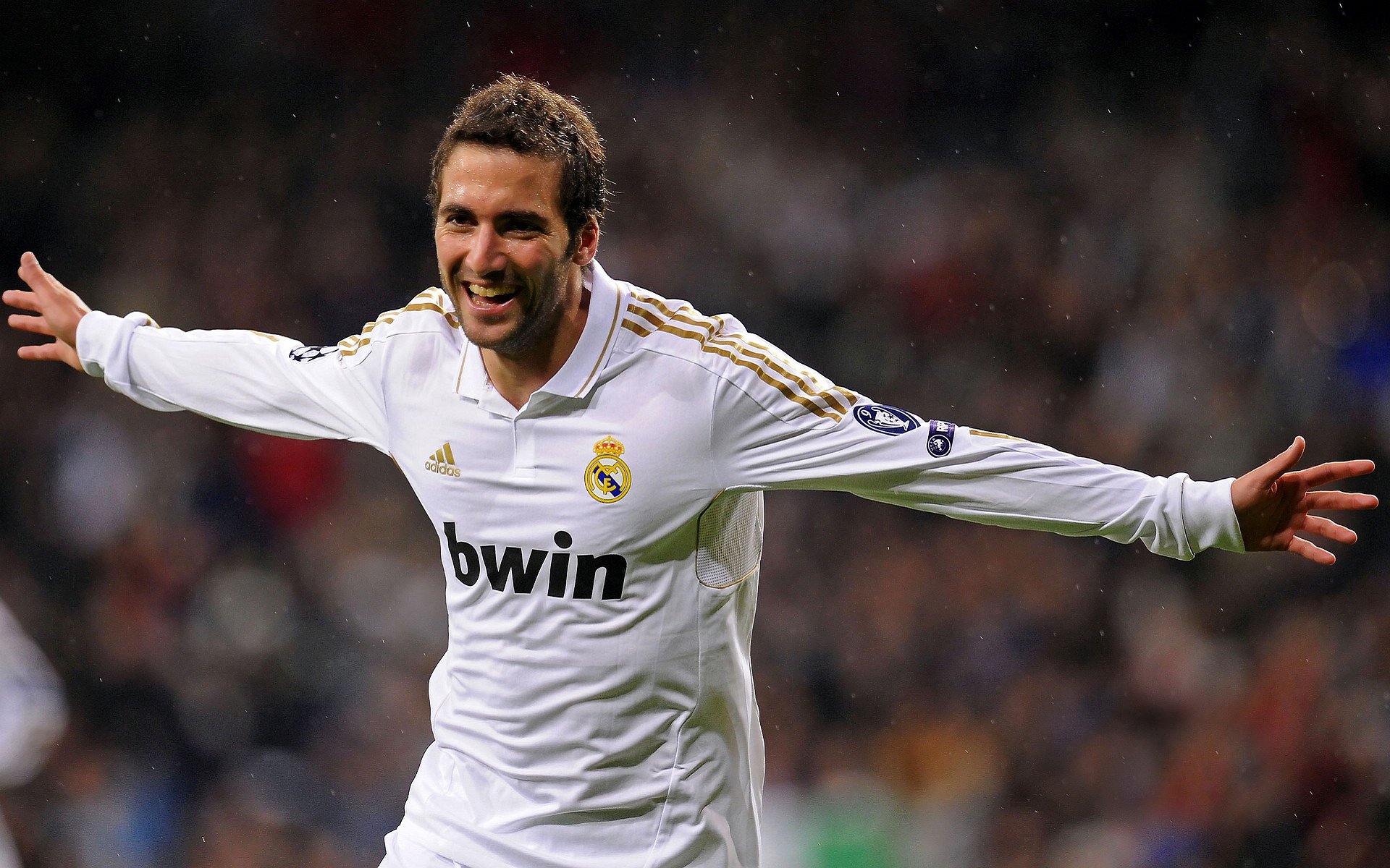 亚冠联赛中国队逆袭 球员精神面貌大增，亚冠中国队名单